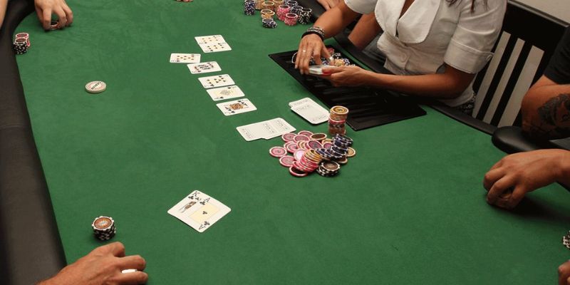 12BET_Bật Mí Cách Chơi Bài Poker Việt Nam Bảo Đảm Luôn Thắng