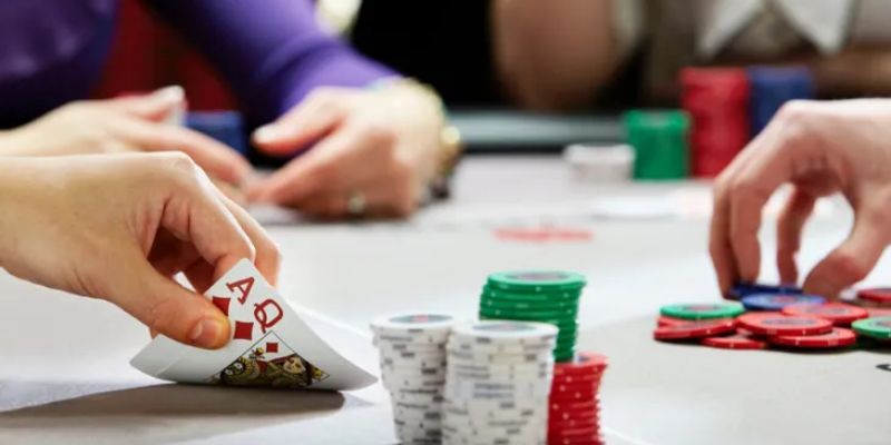 12BET_Thứ Tự Bài Poker Trong Ván Cược Được Sắp Xếp Ra Sao?